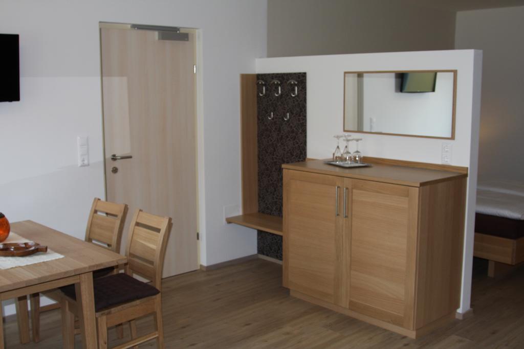 Pension & Weingut Storchenblick Илмиц Екстериор снимка